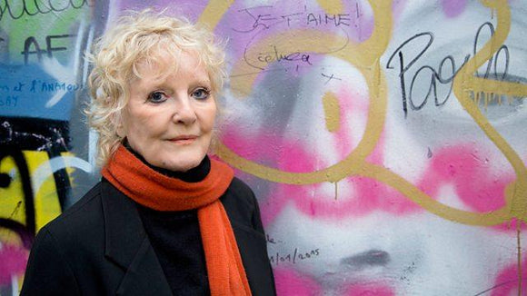 JE T'AIME: THE STORY OF FRENCH SONG WITH PETULA CLARK (2015)
